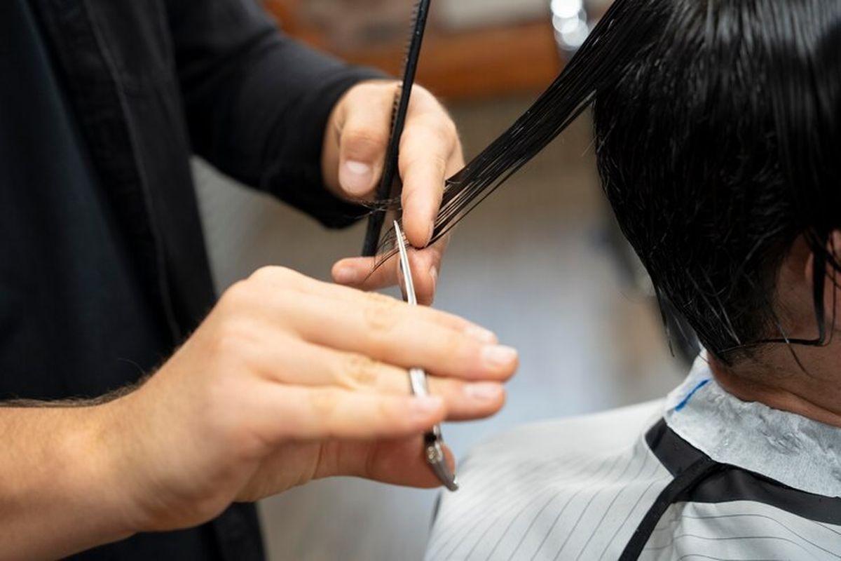 3 Model Rambut Pendek untuk Laki-laki dengan Rambut Tipis