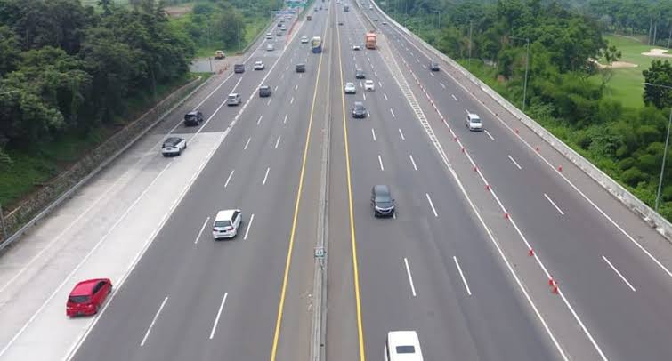 Suzuki Sampaikan Hal Penting Saat Berkendara di Jalan Tol