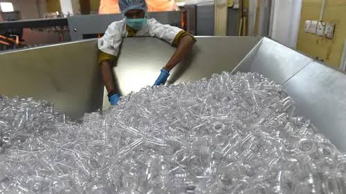 Indonesia diHujani Plastik Impor