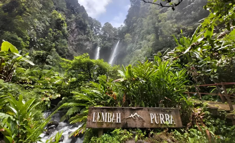 Pesona Alam Lembah Purba di Sukabumi untuk Self Healing